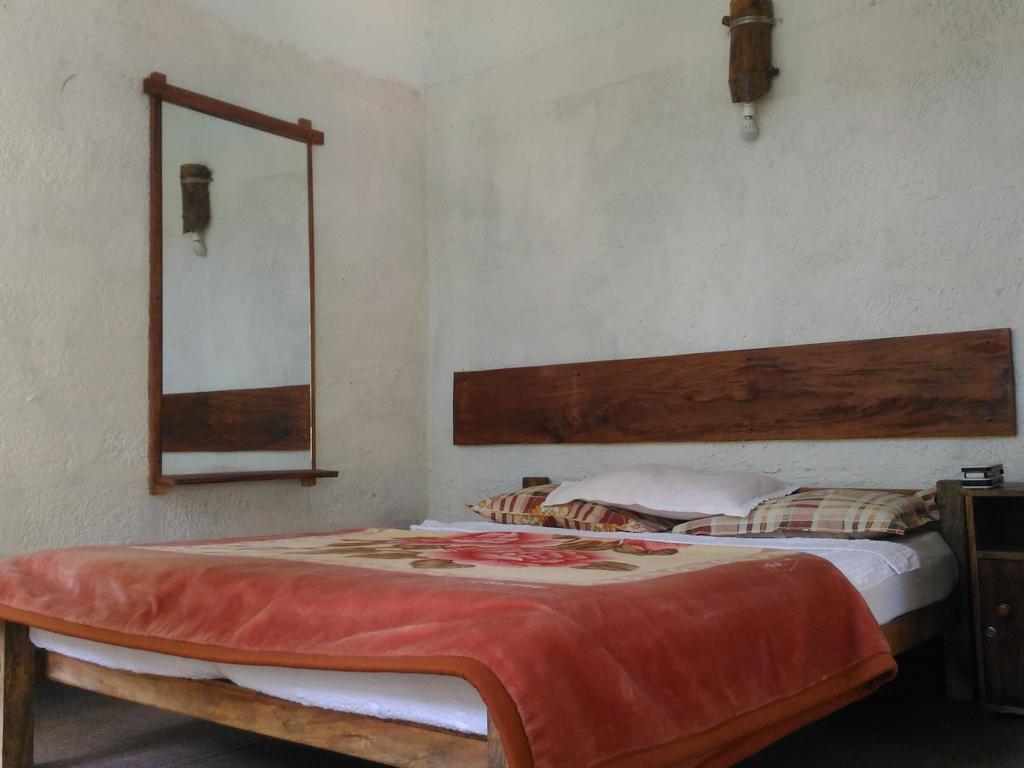 Jungle Jive Tree House Munnar Bed & Breakfast Exterior photo