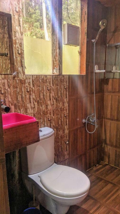 Jungle Jive Tree House Munnar Bed & Breakfast Exterior photo