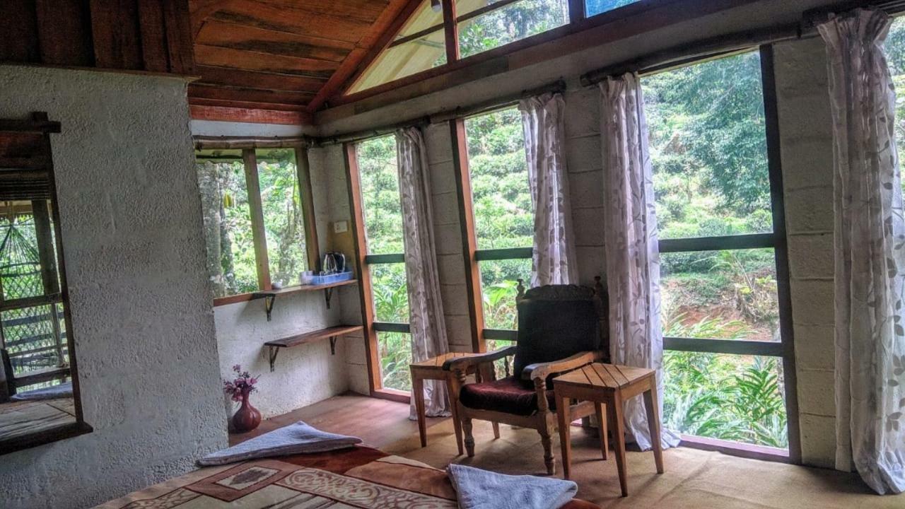Jungle Jive Tree House Munnar Bed & Breakfast Exterior photo